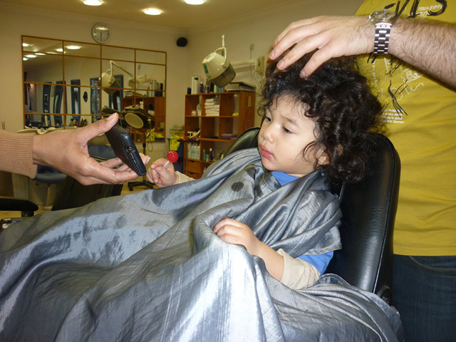 When's the Best Age to Give Your Child Their First Hair Cut?