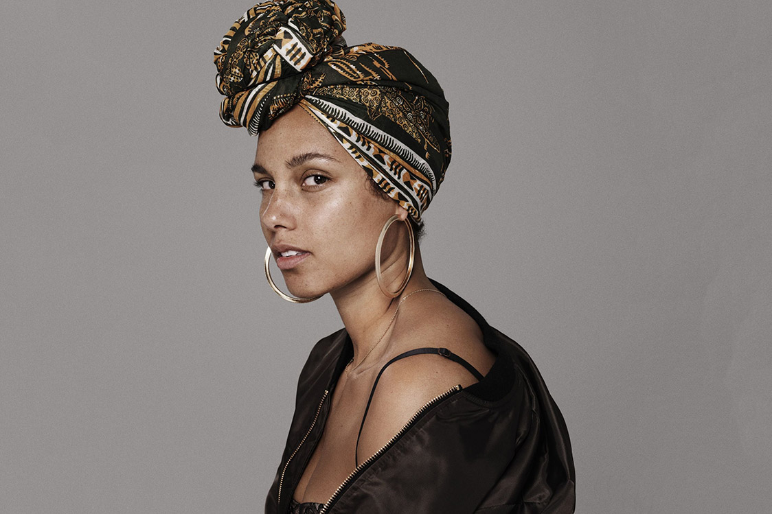 Wake up to the ‘no-makeup’ movement with Alicia Keys