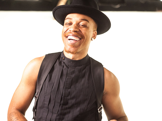 Celebrity Afro Hair Specialist Vernon François Joins Redken