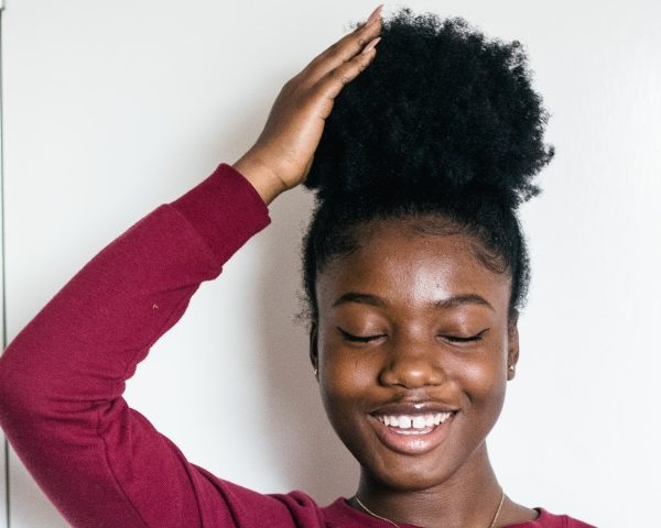 10 Easy Summer Styles for Loose Curls and Locs