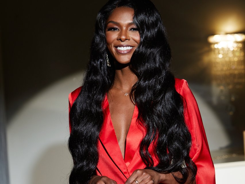 Latest Wig & Extension Trends For Valentine’s Day