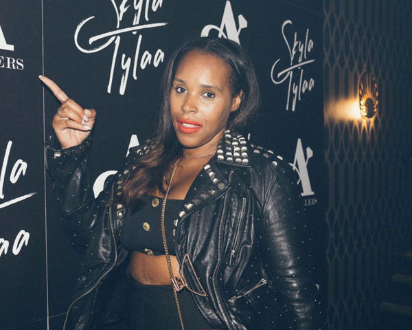 Esther Delsol’s PILLOWTALKZ: Uplifting Black Women