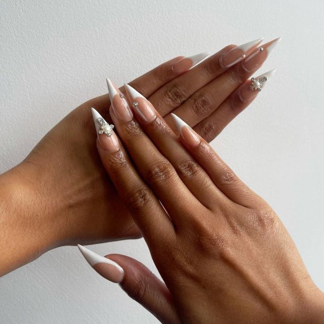 Say hi to @zeesnaillab, the nail artist to watch in 2023! 🌟⁠
⁠
Whether you’re looking for a simple French mani or a dazzling display of gems, no doubt that you'll love her unique approach to nail art that mix traditional techniques with a modern flair. 💅🏾⁠
⁠
Hit the link in bio to know more. 🔗⁠
⁠
#BlackBeautyMag #ManiMonday #nailart #nailartist #southlondon #nailart #blacknailtech #nailtech